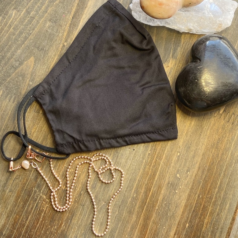 ROSE GOLD DAINTY BLACK FACE MASK CHAIN HOLDER SET - Picture 3 of 6